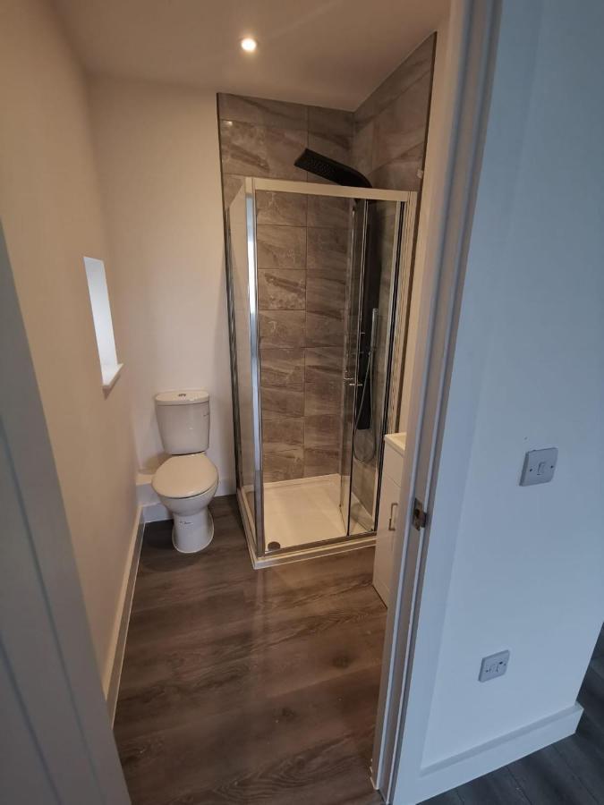 Marine Villa Hotel & Suites - Close To Beach, Train Station & Southend Airport Eksteriør billede